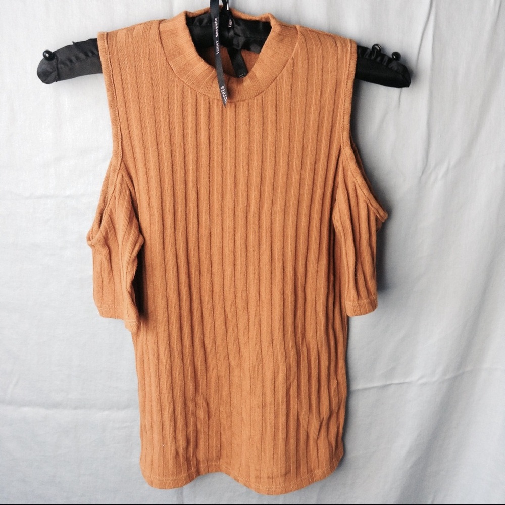 5/25  Kendall and Kylie Cold Shoulder Top (Tan)